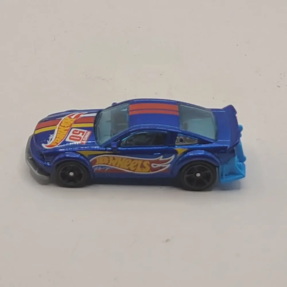 Hot Wheels 2005 Ford Mustang - HW Race Team [8D] HW33